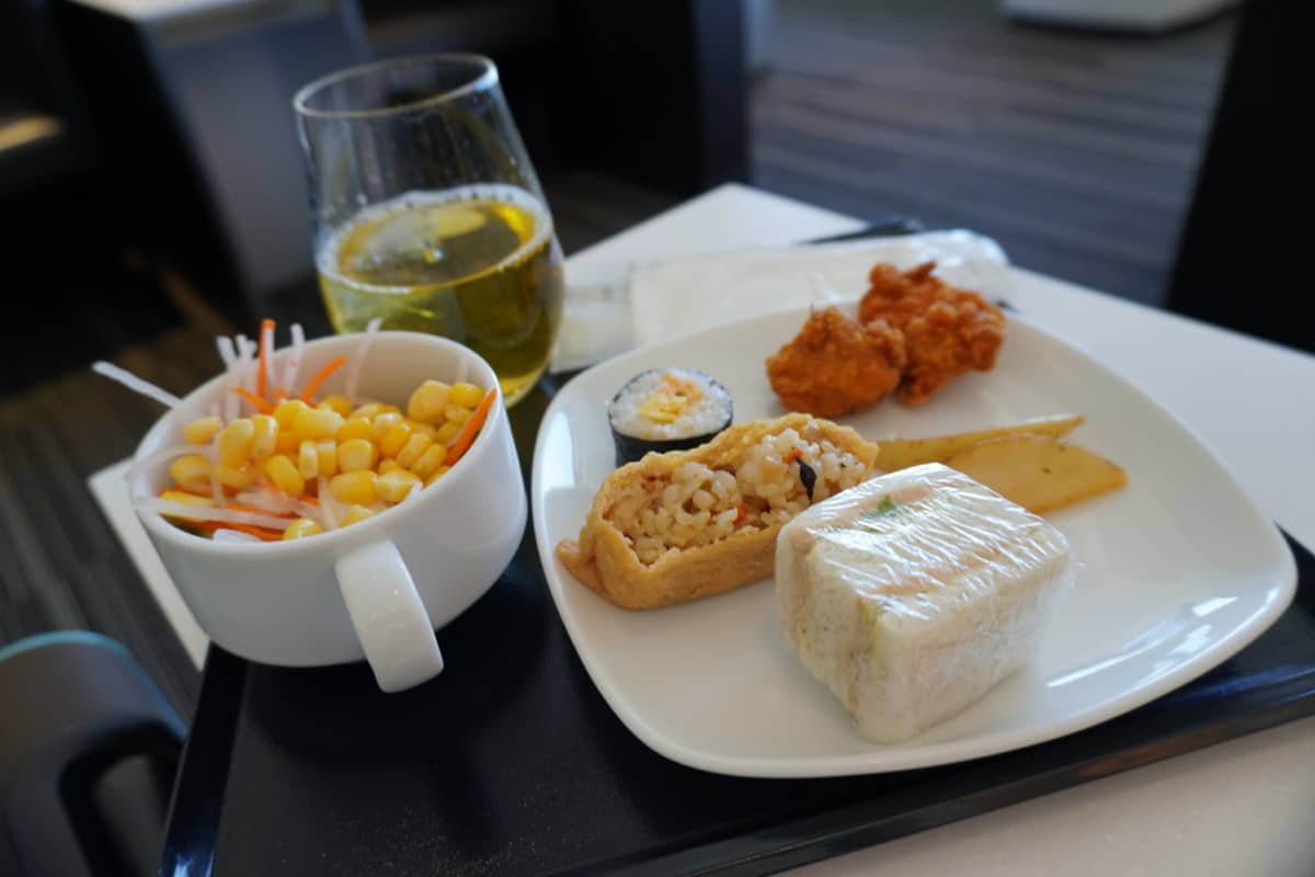 ANA Lounge軽食