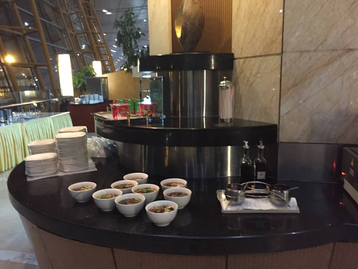 北京国際空港ビジネスクラスラウンジ食事