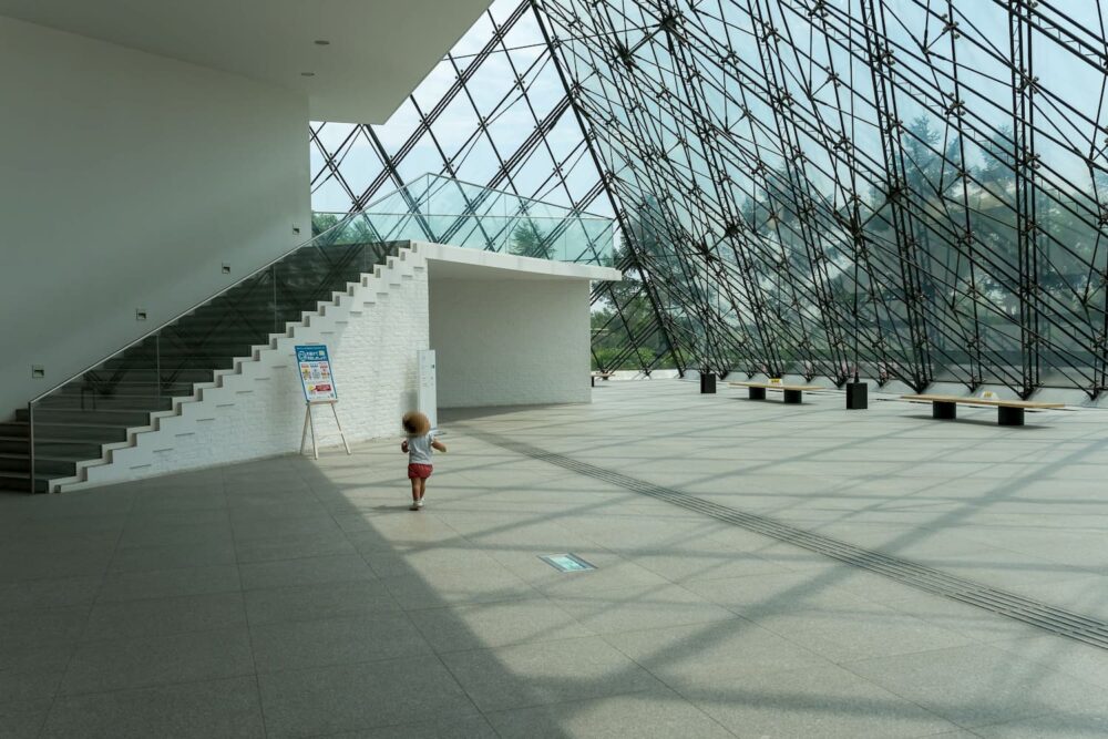 モエレ沼公園(ガラスのピラミッド中)