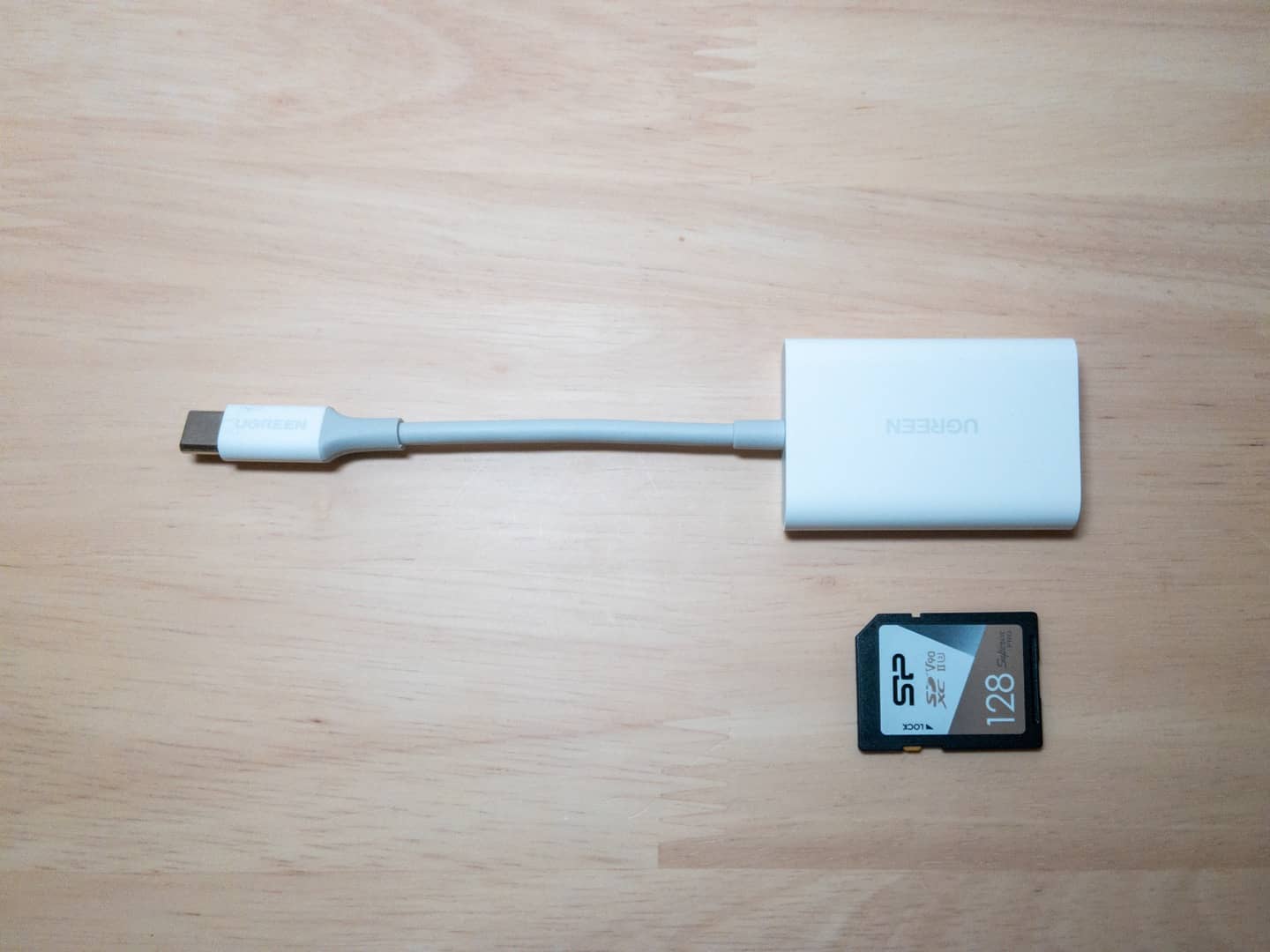 UGREEN UHS-II カードリーダー