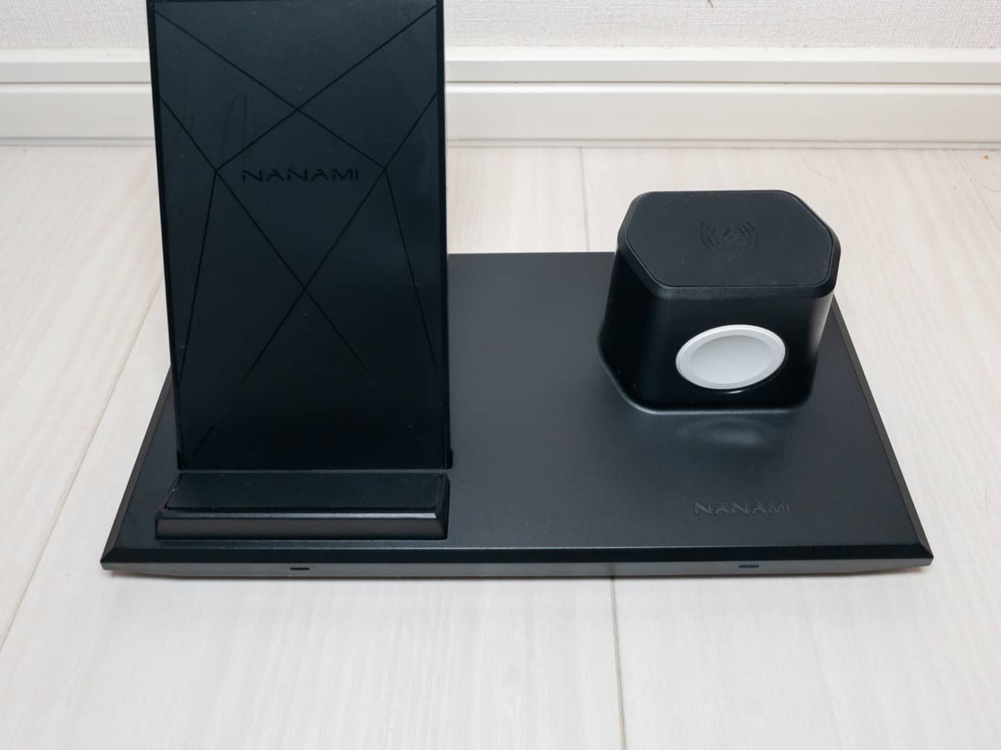 NANAMIワイヤレス充電器